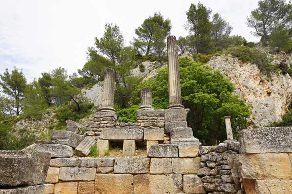 Glanum, site archéologique, Saint-Rémy-de-Provence, Provence, Bouches-du-Rhône, Alpilles, archéologie, blog culture, visite test