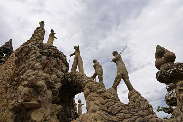 Palais idéal du Facteur Cheval, monument historique, Hauterives, Drôme, folie, rêverie, fonction publique qui détruit mentalement, asperger, visite culturelle, blog culture