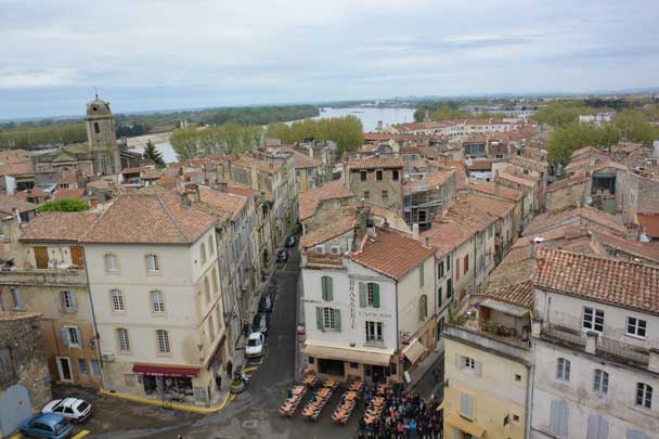 Arles antique, parcours, circuit, blog culture, test, ballade, thermes, Alyscamps, théâtre, arènes