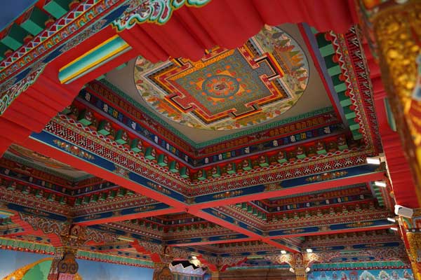 temple bouddhiste Paldenshangpa, mille bouddhas, temple tibétain, bouddhisme, bourgogne, morvan, la boulaye, visite culture, blog culture, découverte