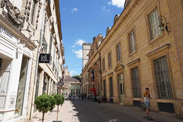 parcours de la chouette, guide du parcours, Dijon, Chouette, balade urbain, Office du Tourisme, découvertes histoire, blog culture
