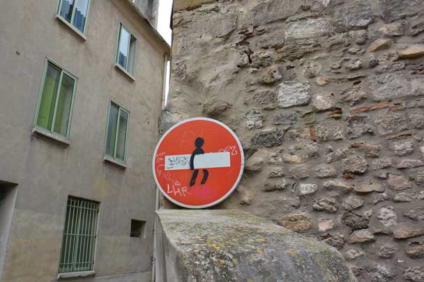 Arles antique, parcours, circuit, blog culture, test, ballade, thermes, Alyscamps, théâtre, arènes